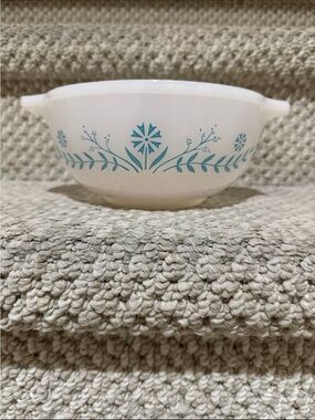 Retro White Milk Glass Bowl Bridesmaids pattern